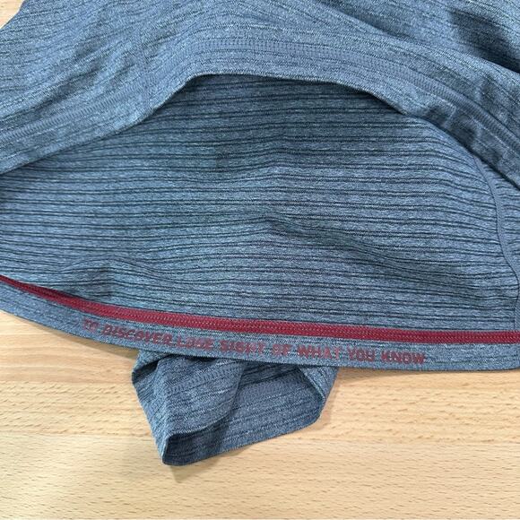 Rhone Sentry Short Sleeve V-Neck Performance Tee Shirt Gray size Large - Picture 6 of 6